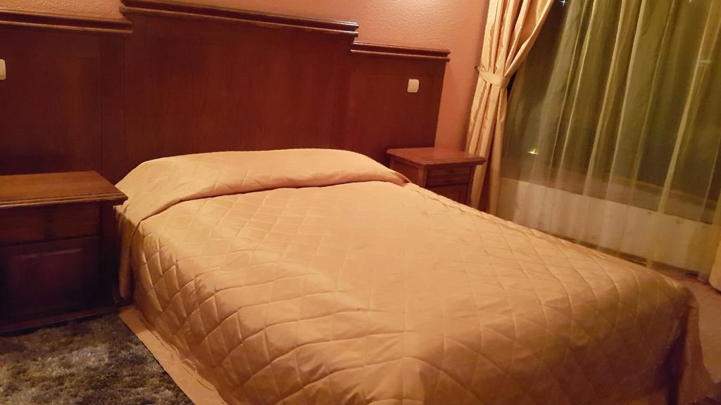 Boliari Hotel Veliko Turnovo Bagian luar foto