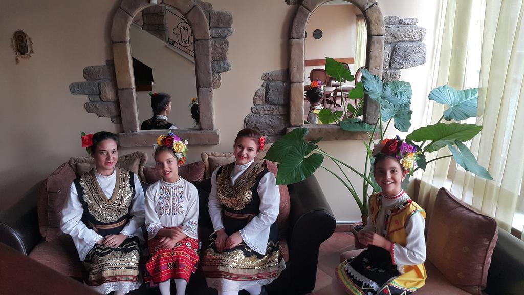 Boliari Hotel Veliko Turnovo Bagian luar foto