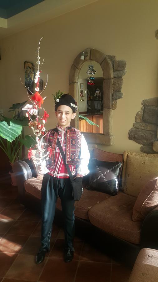 Boliari Hotel Veliko Turnovo Bagian luar foto